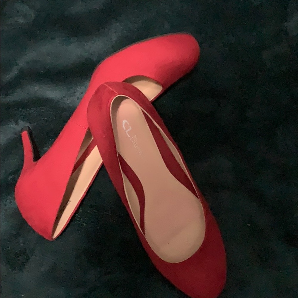 Shoes - Picture 2 of 2